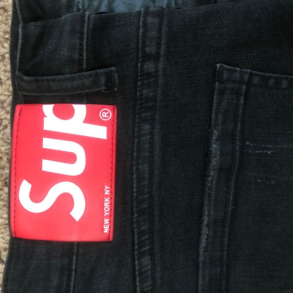 Mens Black Supreme Jeans Size 38 - Good Condition